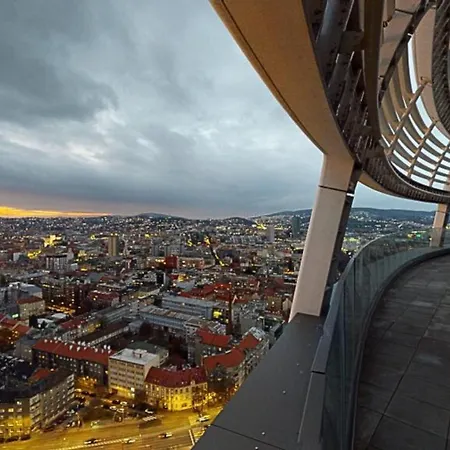 Luxury In Skypark Residence, 26th Floor - Castle View, Parking Free Bratislava