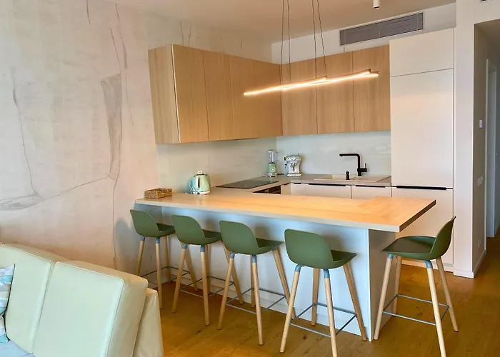 Luxury In Skypark Residence, 26th Floor - Castle View, Parking Free *