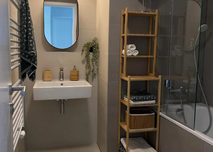 Luxury In Skypark Residence, 26th Floor - Castle View, Parking Free * Μπρατισλάβα