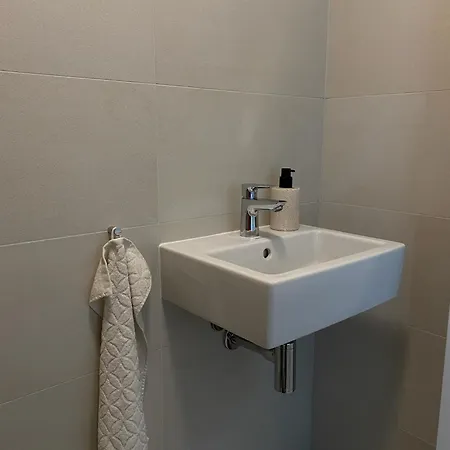 Апартаменти Luxury In Skypark Residence, 26th Floor - Castle View, Parking Free Братислава